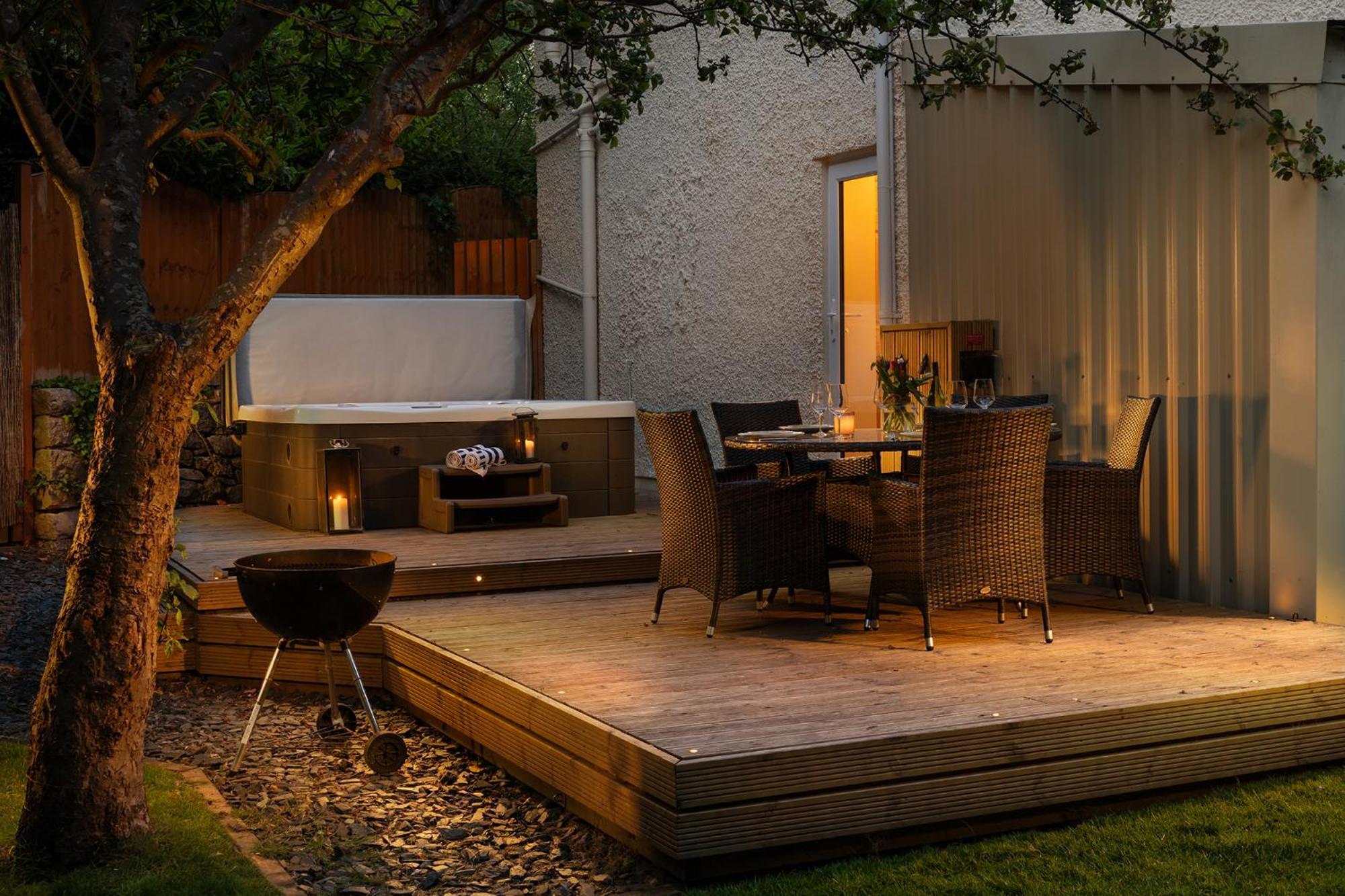 The Coachhouse - Cottage With Private Hot Tub Colwyn Bay Dış mekan fotoğraf